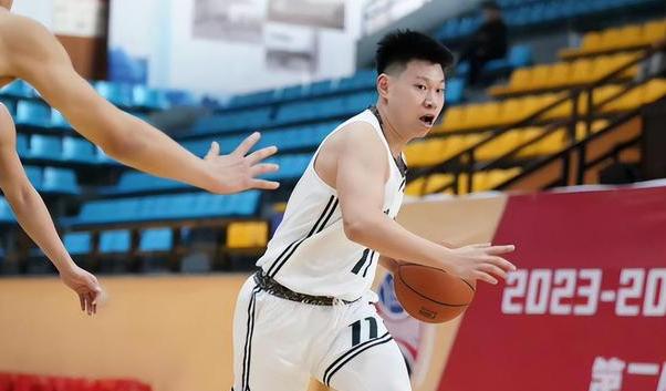 开云体育运营团队-包含今晚体能课后；北京首钢复出首秀备战NBA总决赛；信心回归；球队文化再被提及的词条