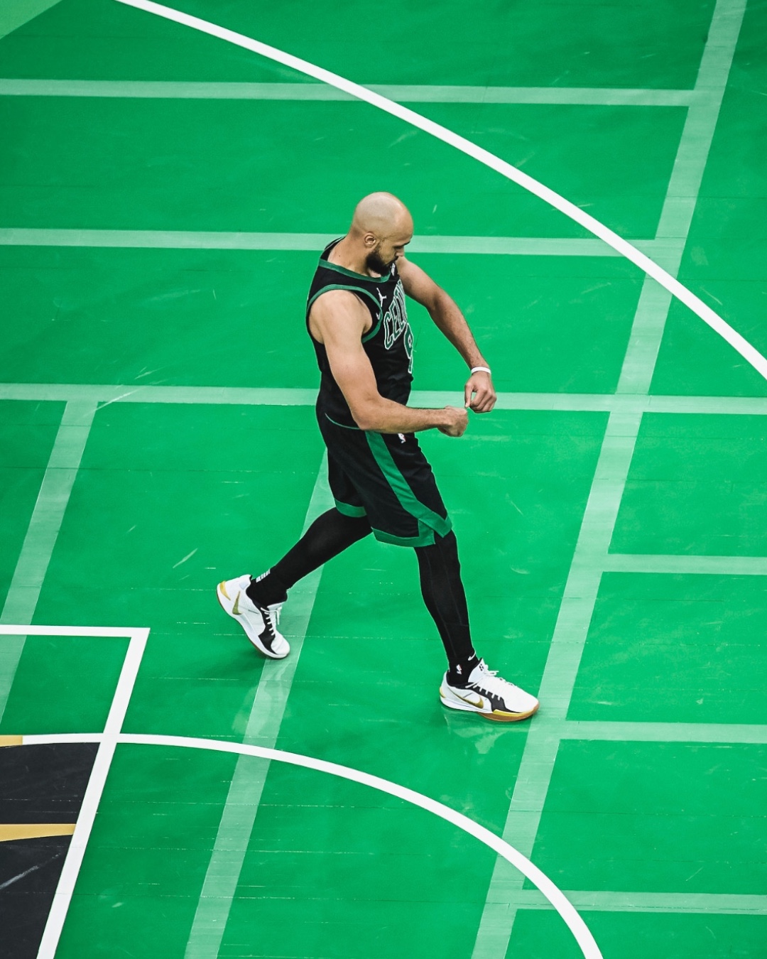 开云赛事集团-关于波尔图训练开放日，冲刺阶段篮板制胜引欢呼，NBA常规赛在即，身体对抗强度拉满的信息